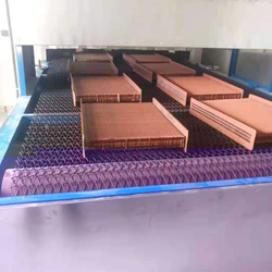 大型工程機械散熱器釺焊爐